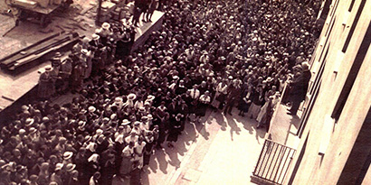 Meiser auf dem Balkon, Oktober 1934, Rechte angefragt